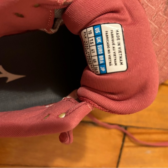 Salmon Mizunos Wave Inspire 18 - Picture 3 of 4